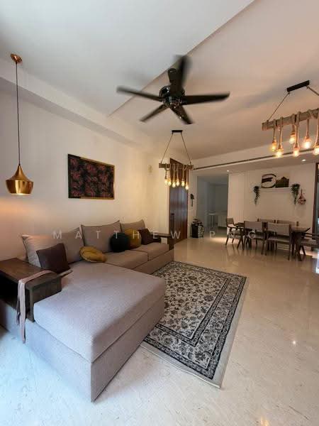 Kondominium untuk Dijual di Shorefront Residences - Matthew Png - Living Room - PropertyGuru.com.my