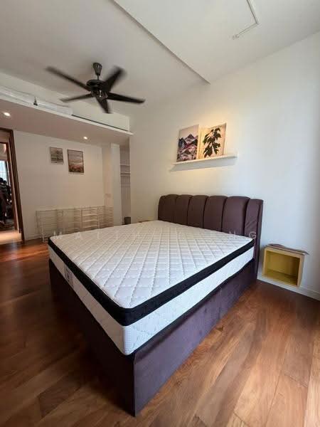 Kondominium untuk Dijual di Shorefront Residences - Matthew Png - Bedroom - PropertyGuru.com.my