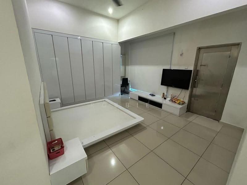 2-storey Terraced House for Sale in Setia Tropika (Johor Bahru) - Robbie Tan - Bedroom - PropertyGuru.com.my