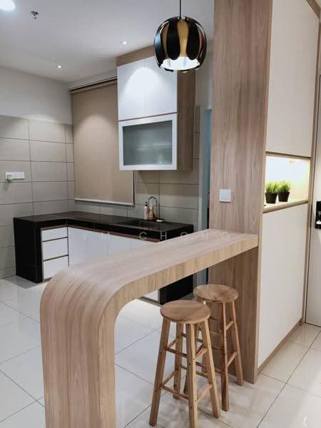 Kediaman Servis untuk Dijual di Ong Kim Wee Residence - YM Chong - Kitchen - PropertyGuru.com.my