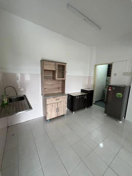Pangsapuri untuk Disewa di Kiara Apartment - Ramona Tan - Kitchen - PropertyGuru.com.my