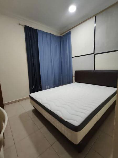 Pangsapuri untuk Disewa di Sri Samudera Apartment (Seaview Residence Suites) - June Teo - Bedroom - PropertyGuru.com.my