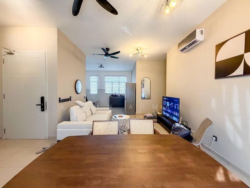 Rumah Bandar untuk Dijual di Eco Grandeur (Puncak Alam) - Azman Ahmad - PropertyGuru.com.my