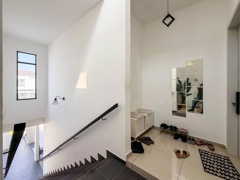 Rumah Bandar untuk Dijual di Eco Grandeur (Puncak Alam) - Azman Ahmad - PropertyGuru.com.my