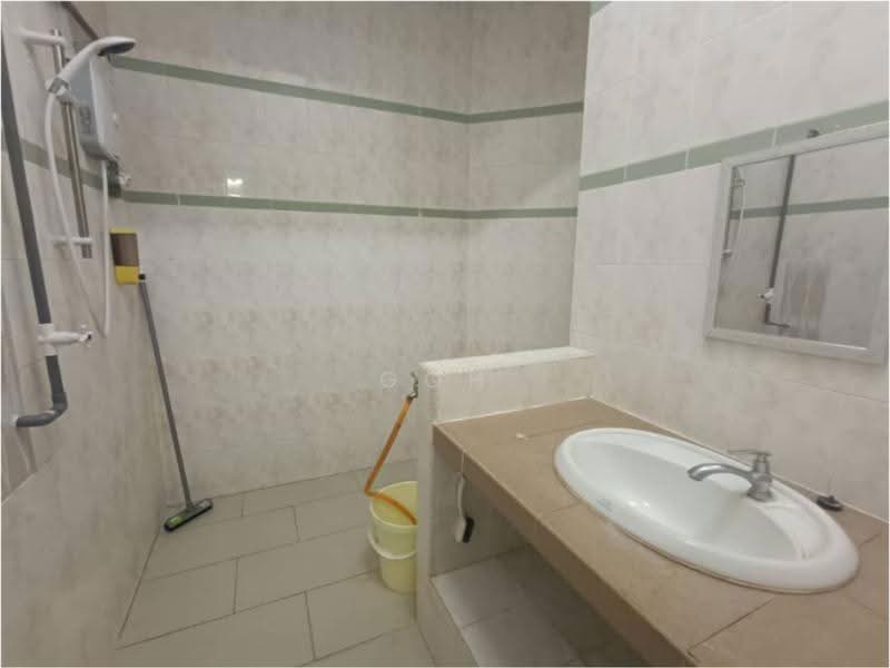 Rumah Teres 2-Tingkat untuk Disewa di Taman Sentosa (Bukit Baru) - Goh Jun Khai - Bathroom - PropertyGuru.com.my
