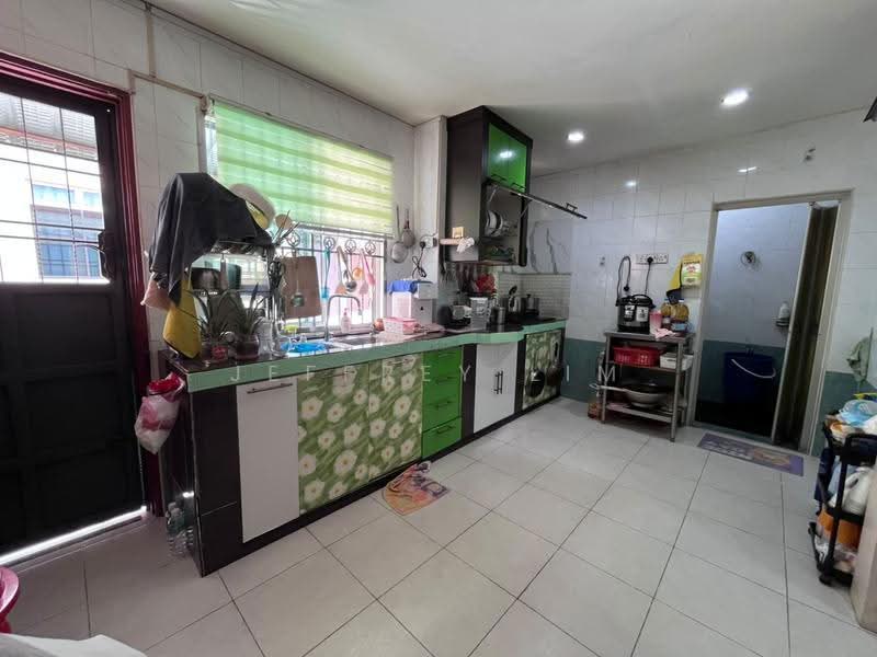 2-storey Terraced House for Sale in Taman Skudai Indah (Skudai) - Jeffrey Lim - Kitchen - PropertyGuru.com.my