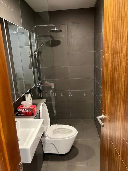 Condominium for Sale at Shorefront Residences - Matthew Png - Bathroom - PropertyGuru.com.my