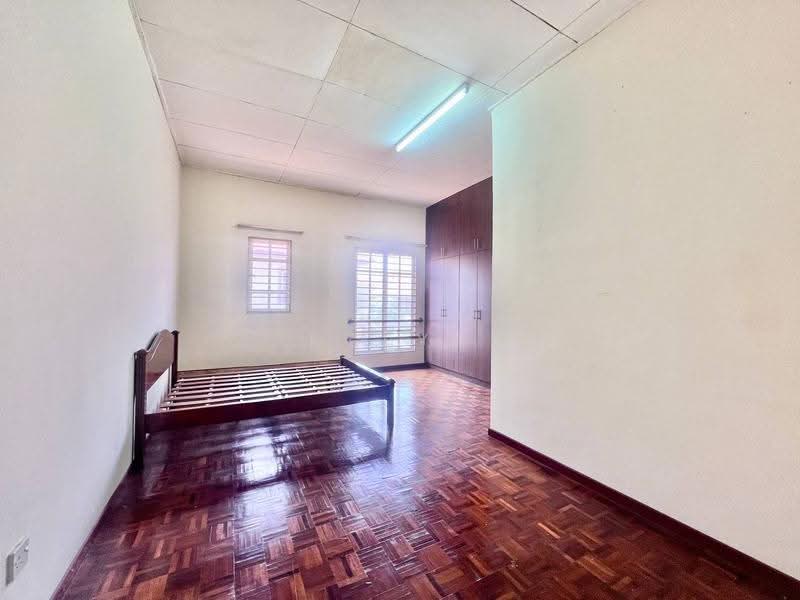 Semi-Detached House for Sale in Bandar Bukit Mahkota (Bangi) - Deeya Yusof - PropertyGuru.com.my