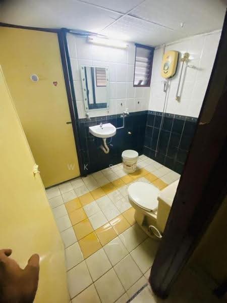 Flat for Sale at Tong Weng Mansion - WK Siew - PropertyGuru.com.my