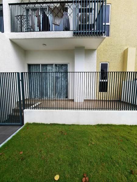 Kediaman Servis untuk Disewa di Cerrado Residence @ Southville City - Anderson Wong - big balcony - PropertyGuru.com.my