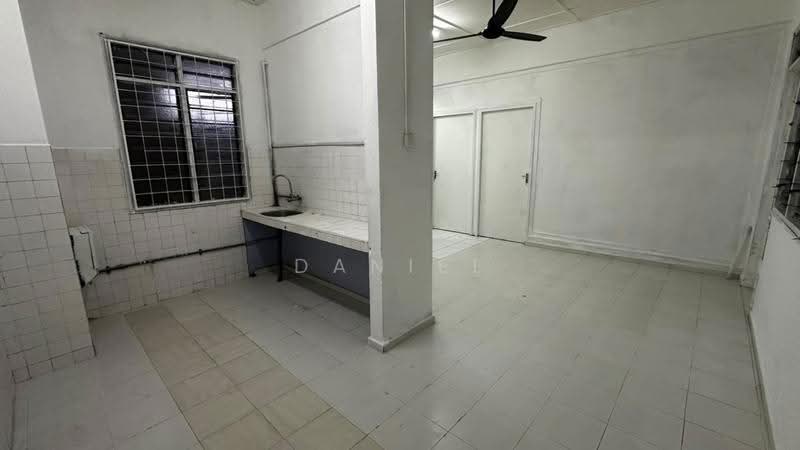 Rumah Flat untuk Dijual di Flat Taman Perling - Daniel Yong - PropertyGuru.com.my