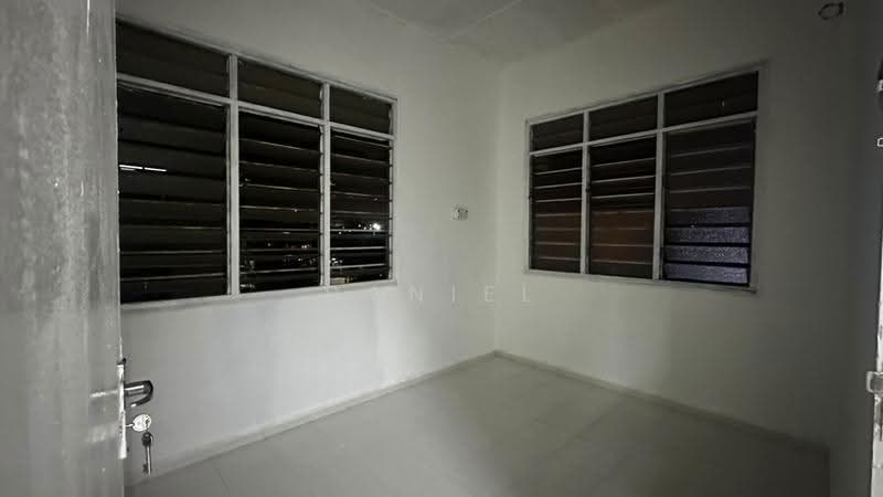 Rumah Flat untuk Dijual di Flat Taman Perling - Daniel Yong - PropertyGuru.com.my