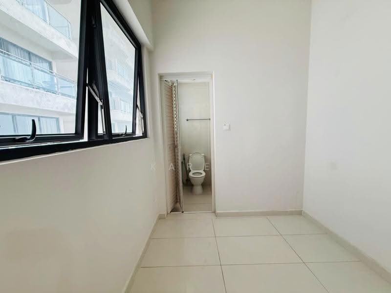 Condominium for Rent at Royal Strand @ Country Garden Danga Bay - Karen Yeo - PropertyGuru.com.my