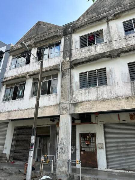 Shop for Sale in Taman Puteri Wangsa (Ulu Tiram) - Carson . - PropertyGuru.com.my