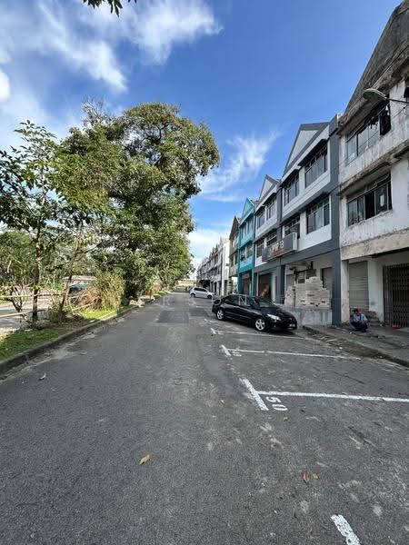 Shop for Sale in Taman Puteri Wangsa (Ulu Tiram) - Carson . - PropertyGuru.com.my