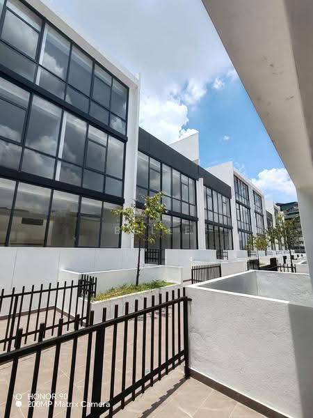 4-storey Terraced House for Sale in Damansara Perdana (Selangor) - Belle Low - PropertyGuru.com.my