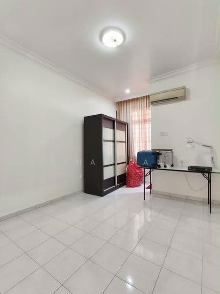 2-storey Terraced House for Sale in Taman Desa Cemerlang (Ulu Tiram) - Ethan Gan - PropertyGuru.com.my
