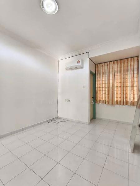 2-storey Terraced House for Sale in Taman Desa Cemerlang (Ulu Tiram) - Ethan Gan - PropertyGuru.com.my