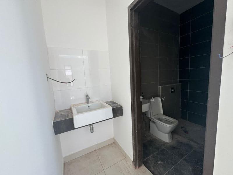 Semi-Detached House for Sale in Taman Seri Austin (Tebrau) - William Tay - Bathroom - PropertyGuru.com.my