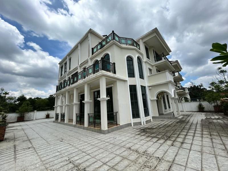 Bungalow House untuk Dijual di Taman Laguna (Johor Bahru) - William Tay - Exterior - PropertyGuru.com.my