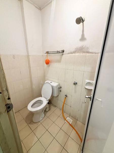Pangsapuri untuk Dijual di Puchong Permata 3 - Rafedah Binti Abdul Aziz - Bathroom - PropertyGuru.com.my