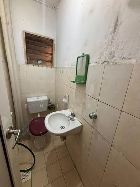 Pangsapuri untuk Dijual di Puchong Permata 3 - Rafedah Binti Abdul Aziz - Bathroom - PropertyGuru.com.my