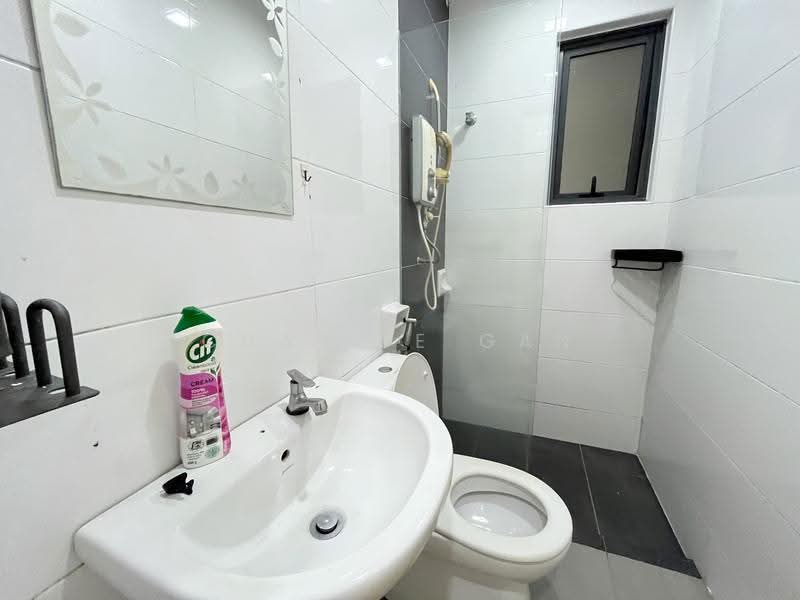 Kediaman Servis untuk Dijual di KU Suites - Charlie Gan - PropertyGuru.com.my
