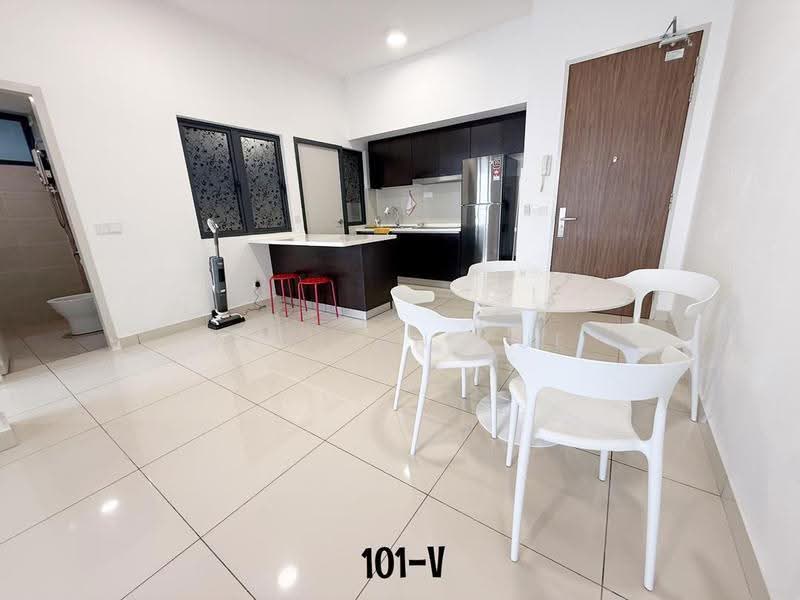 Kediaman Servis untuk Dijual di Setia City Residences - Reilynn Tue - PropertyGuru.com.my
