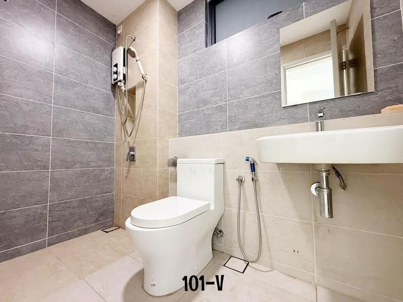 Kediaman Servis untuk Dijual di Setia City Residences - Reilynn Tue - PropertyGuru.com.my