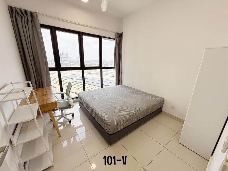 Kediaman Servis untuk Dijual di Setia City Residences - Reilynn Tue - PropertyGuru.com.my