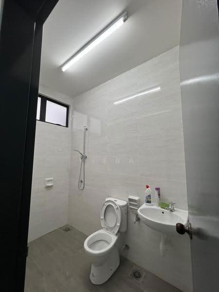 Rumah Berkembar untuk Disewa di Melaka City (Melaka) - Kiera Wong - Bathroom - PropertyGuru.com.my
