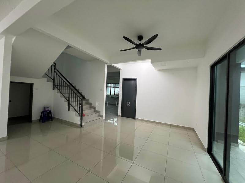 Rumah Berkembar untuk Disewa di Melaka City (Melaka) - Kiera Wong - Living Room - PropertyGuru.com.my