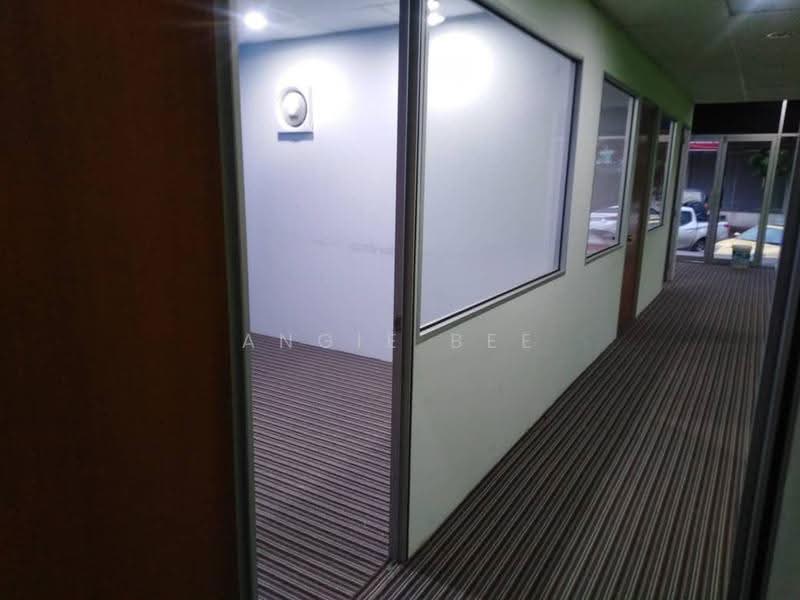 Shop / Office untuk Disewa di Bandar Putra Permai (Seri Kembangan) - Angie Bee - PropertyGuru.com.my