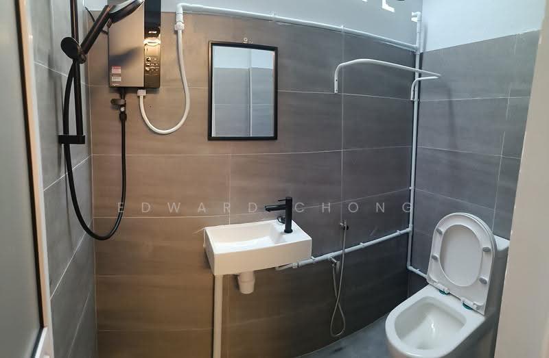 Rumah Teres 1.5-Tingkat untuk Disewa di Bandar Sunway (Sunway) - Edward Chong - Bathroom - PropertyGuru.com.my