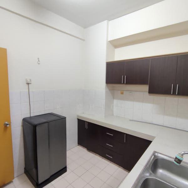 Condominium for Rent at Ridzuan Condominium - CK Chieng - Kitchen - PropertyGuru.com.my