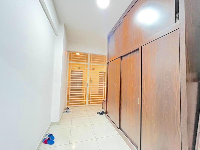 Condominium for Rent at Sierra East - Kenny Ooi - Corridor - PropertyGuru.com.my