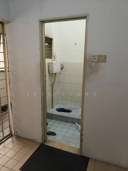 Rumah Teres 2-Tingkat untuk Dijual di Kepong (Selangor) - Eric Leong - Bathroom - PropertyGuru.com.my