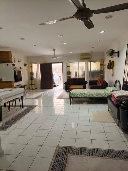 Rumah Teres 2-Tingkat untuk Dijual di Kepong (Selangor) - Eric Leong - Living Room - PropertyGuru.com.my
