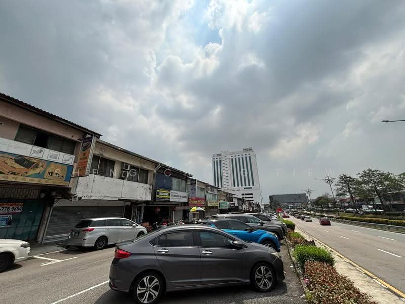 Shop for Rent in Taman Melodies (Johor Bahru) - Sheng Cheng Tiew - Exterior - PropertyGuru.com.my