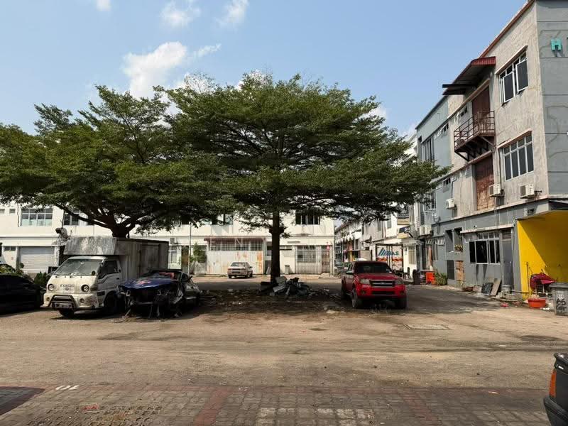 Kedai untuk Disewa di Taman Daya (Johor Bahru) - Reny Hee - Exterior - PropertyGuru.com.my