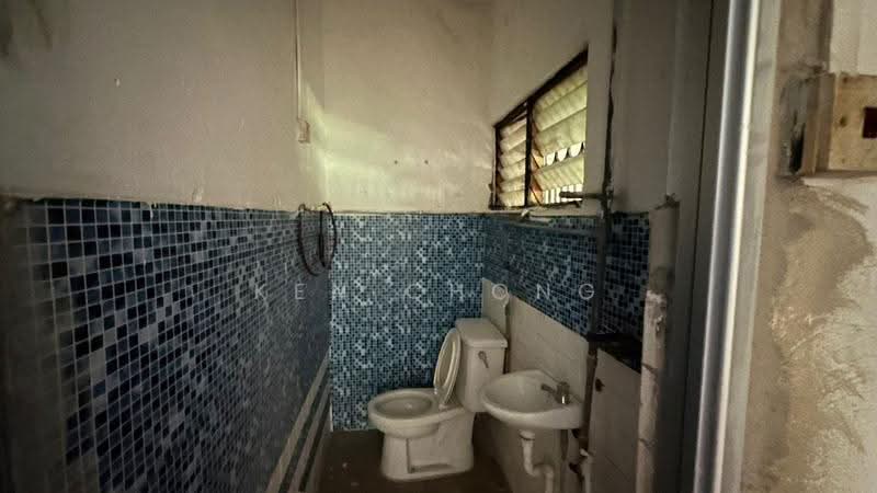 Bungalow House untuk Dijual di New Green Park (Rawang) - Ken Chong - Bathroom - PropertyGuru.com.my