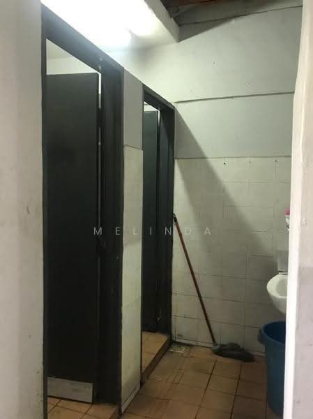 Factory for Rent in Taman Mount Austin (Tebrau) - Melinda Ee - Bathroom - PropertyGuru.com.my