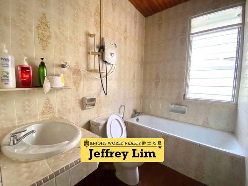 Bungalow House untuk Dijual di Air Hitam (Penang) - Jeffrey Lim - Bathroom - PropertyGuru.com.my