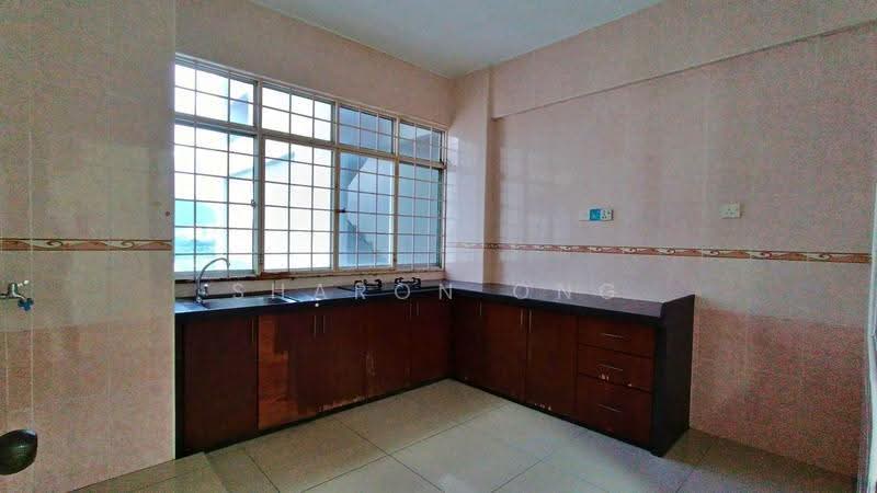 Condominium for Sale at Putra Place Condominium - Sharon Ong - Kitchen - PropertyGuru.com.my