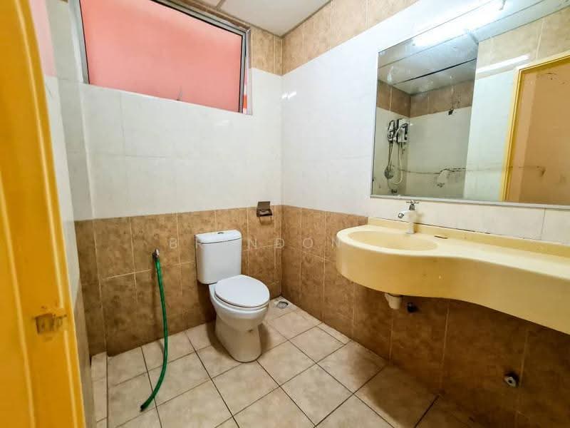 Condominium for Sale at Platinum Hill PV 6 - Brandon . - PropertyGuru.com.my