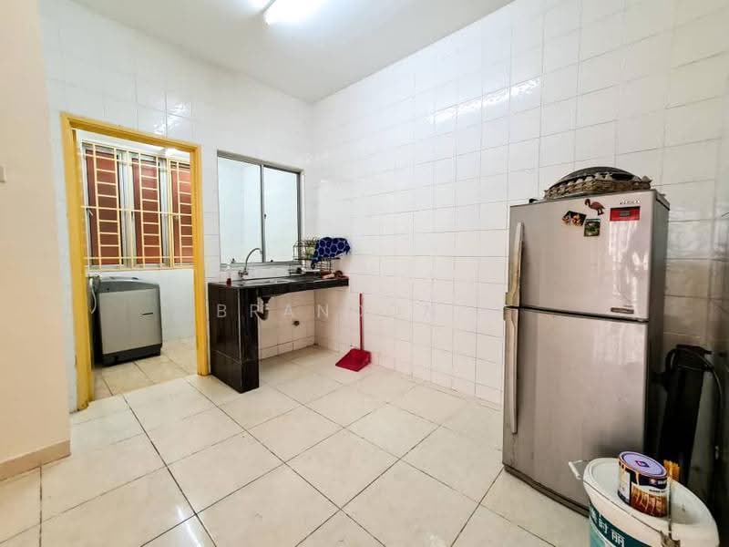 Condominium for Sale at Platinum Hill PV 6 - Brandon . - PropertyGuru.com.my