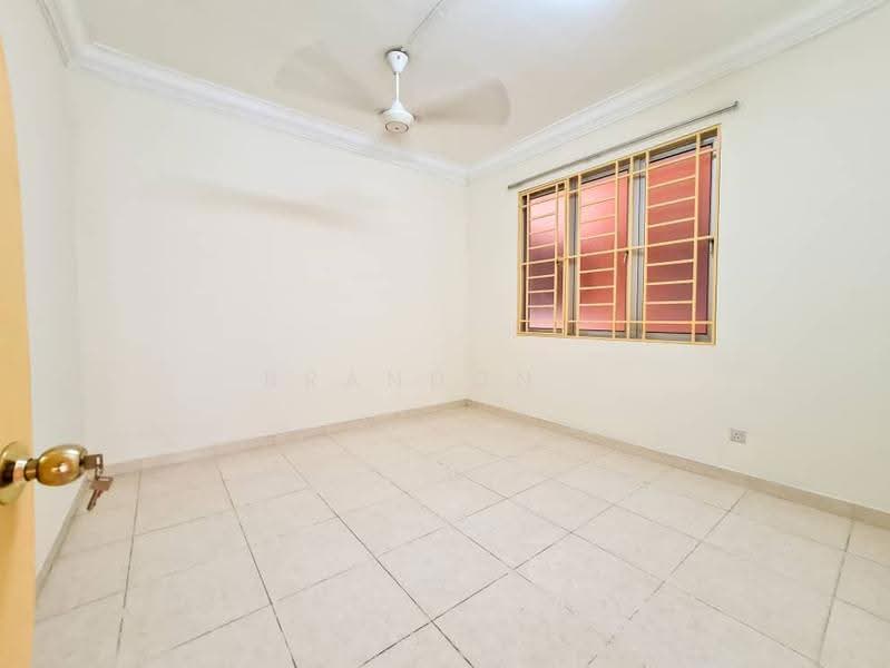 Condominium for Sale at Platinum Hill PV 6 - Brandon . - PropertyGuru.com.my