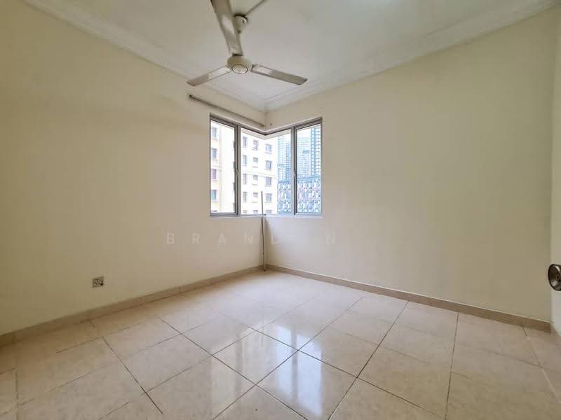 Condominium for Sale at Platinum Hill PV 6 - Brandon . - PropertyGuru.com.my