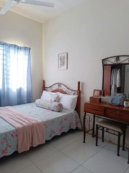 1-storey Terraced House for Sale in Kapar (Selangor) - Yasmin Sulaiman - Bedroom - PropertyGuru.com.my