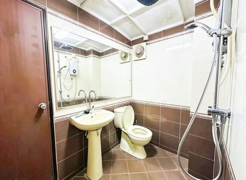 Rumah Teres 2.5-Tingkat untuk Dijual di Bandar Mahkota Cheras (Cheras) - Nick Wong - Bathroom - PropertyGuru.com.my